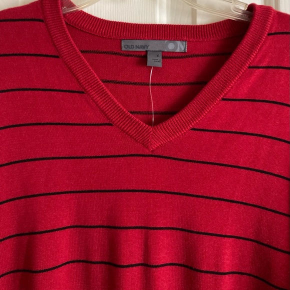 NWT Men’s Size XL Old Navy Red and Blue Striped VNeck Sweater - Picture 14 of 16